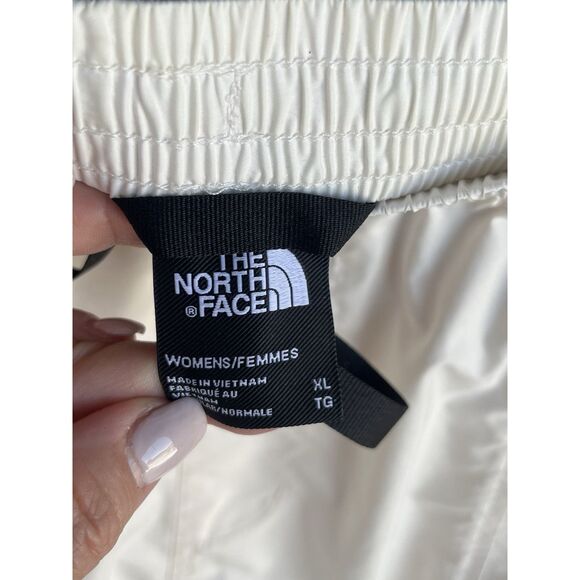 North Face TNF Mesh Lined Shorts - Size XL - Ivory - Picture 6 of 8